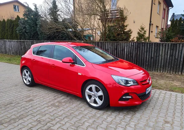 mazowieckie Opel Astra cena 28500 przebieg: 285000, rok produkcji 2013 z Wyszków